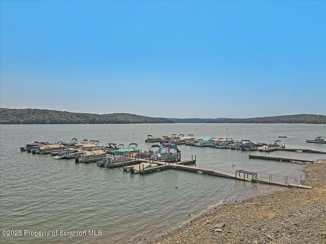 $895,000 | 329 Lakeshore Drive, Lakeville, PA 18438