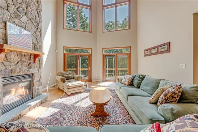 $895,000 | 329 Lakeshore Drive, Lakeville, PA 18438