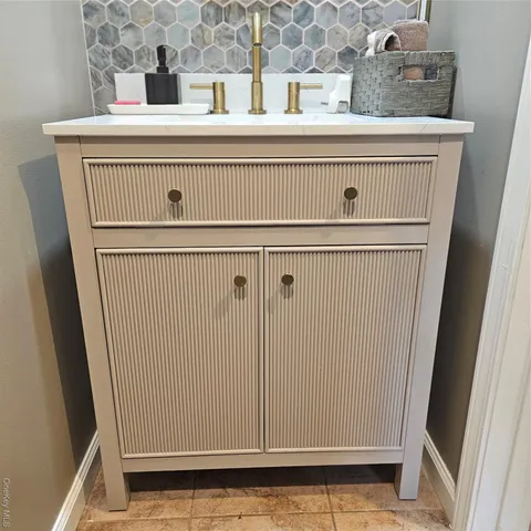 $640,000 | 235 Maples Road, Middletown, NY 10940