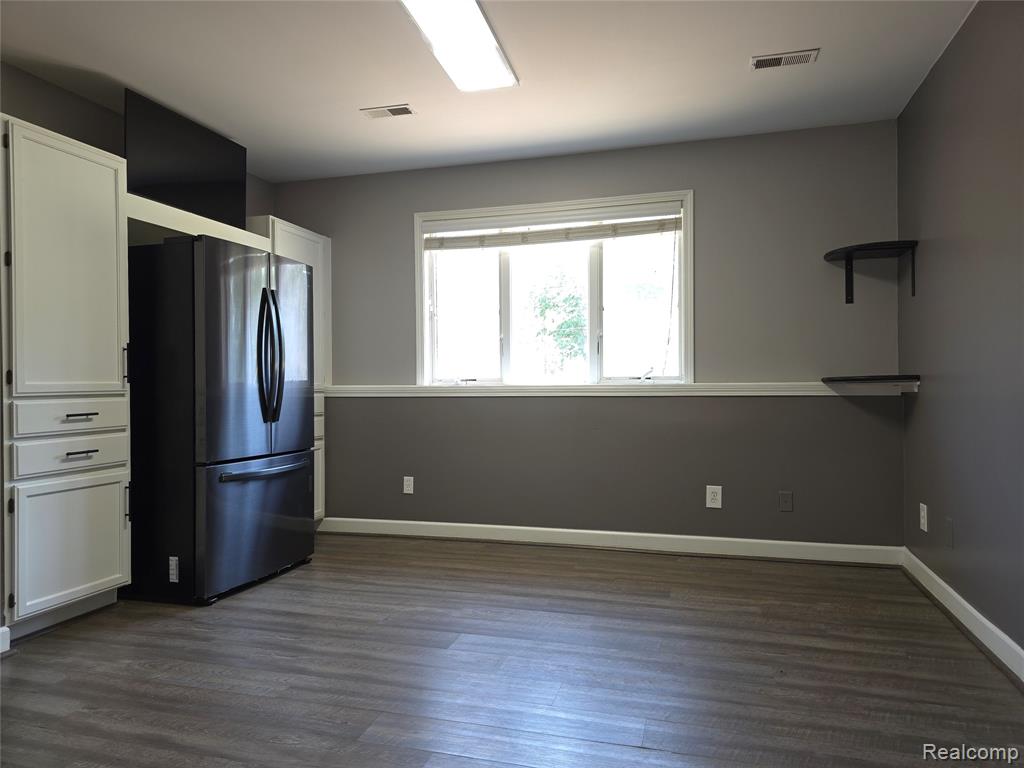 5158 Coldwater Road Columbiaville, MI 48421 - Photo 4 of 24 Gallery Image 4