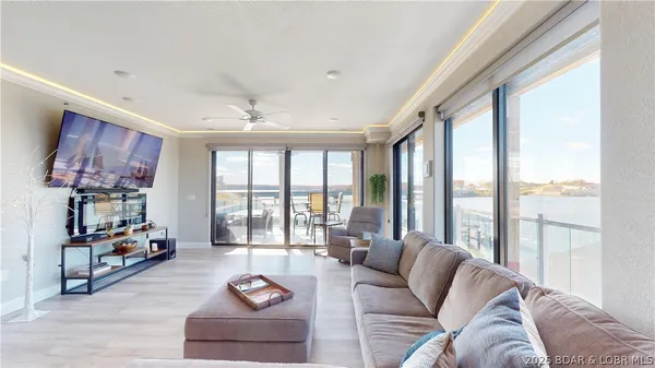 $795,000 | 1065 Topsider Lane, Unit 301, Osage Beach, MO 65065