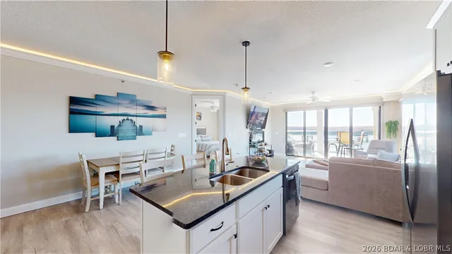 $849,900 | 1065 Topsider Lane, Unit 301, Osage Beach, MO 65065