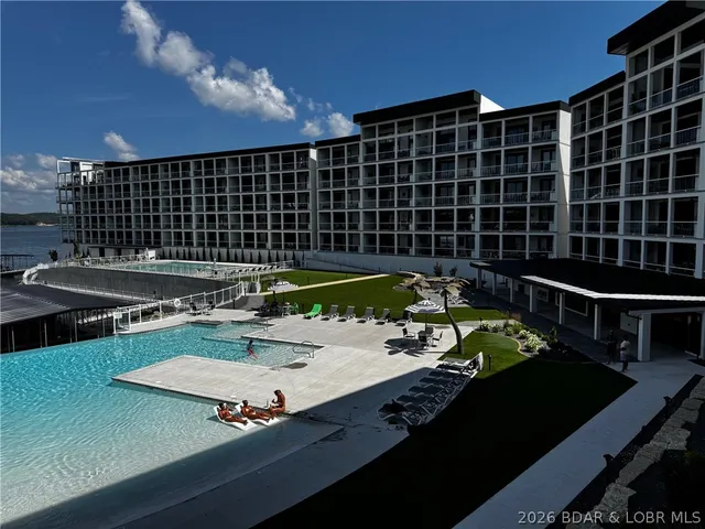 $849,900 | 1065 Topsider Lane, Unit 301, Osage Beach, MO 65065