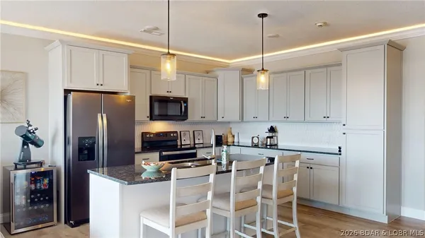 $795,000 | 1065 Topsider Lane, Unit 301, Osage Beach, MO 65065