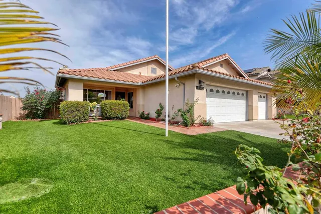 $999,900 | 9380 Francis Drive, Spring Valley, CA 91977