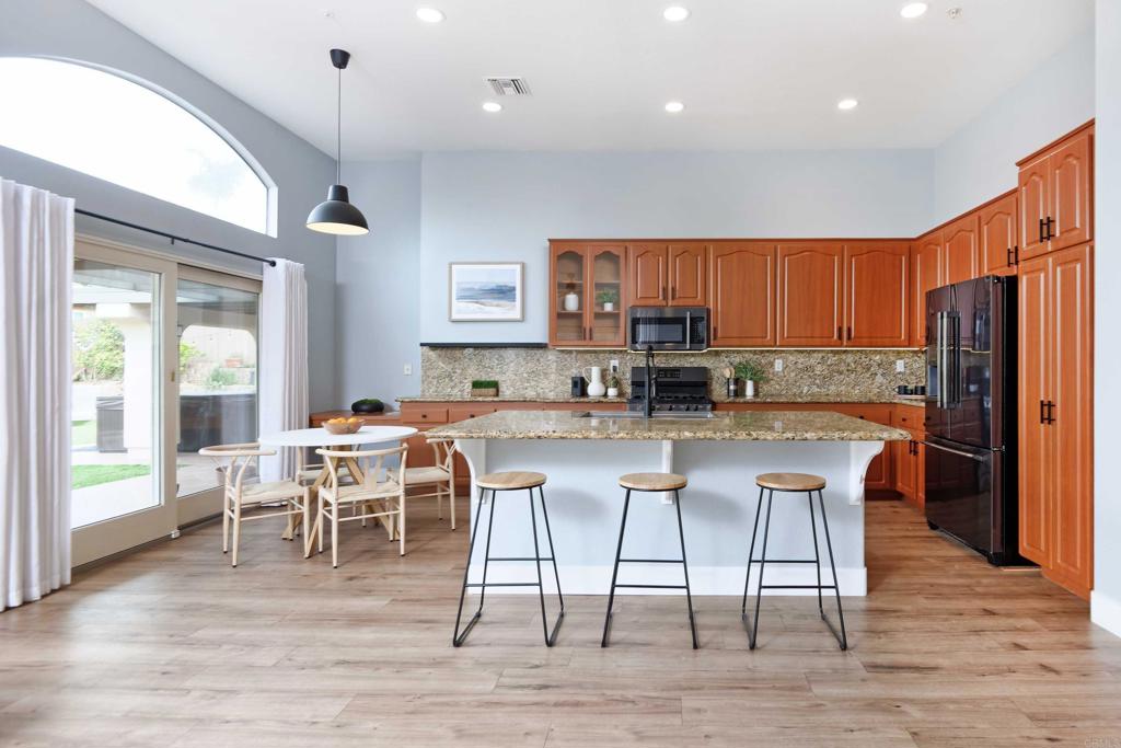 9380 Francis Drive Spring Valley, CA 91977 - Photo 7 of 32