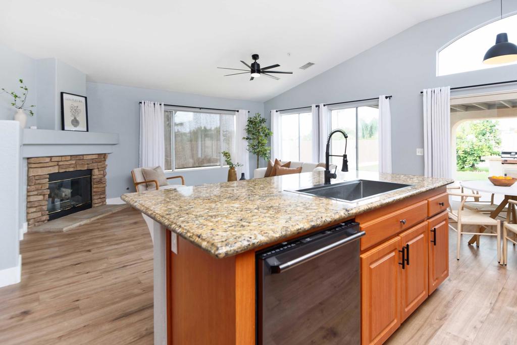 9380 Francis Drive Spring Valley, CA 91977 - Photo 10 of 32