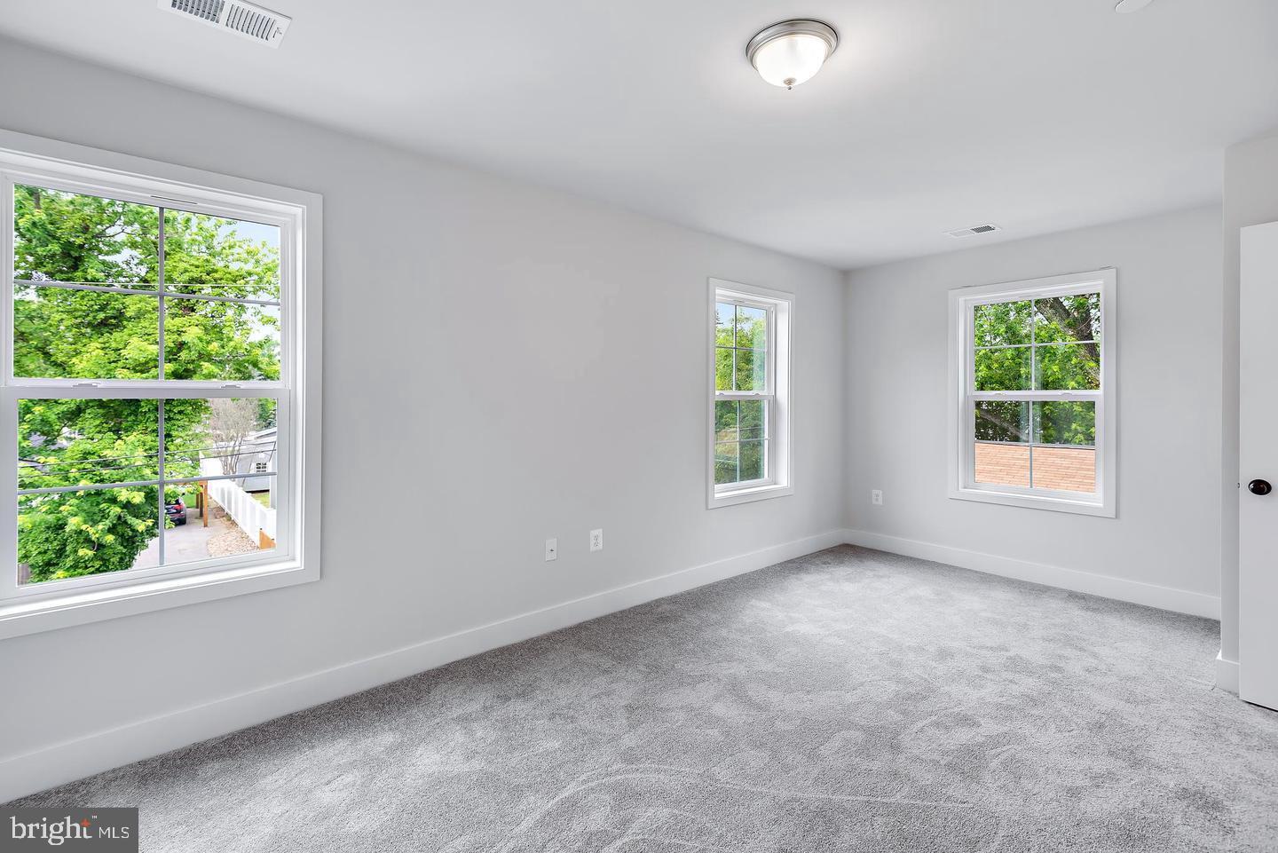 404 Paradise Road Riva, MD 21140 - Photo 33 of 51 an empty room with windows