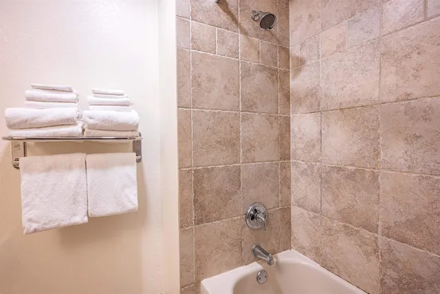 $254,900 | 2411 River Wisconsin Dells Wi 53965, Unit 2145, Wisconsin Dells, WI 53965