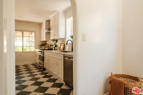 $1,499,000 | 3739 Virginia Road, Los Angeles, CA 90016