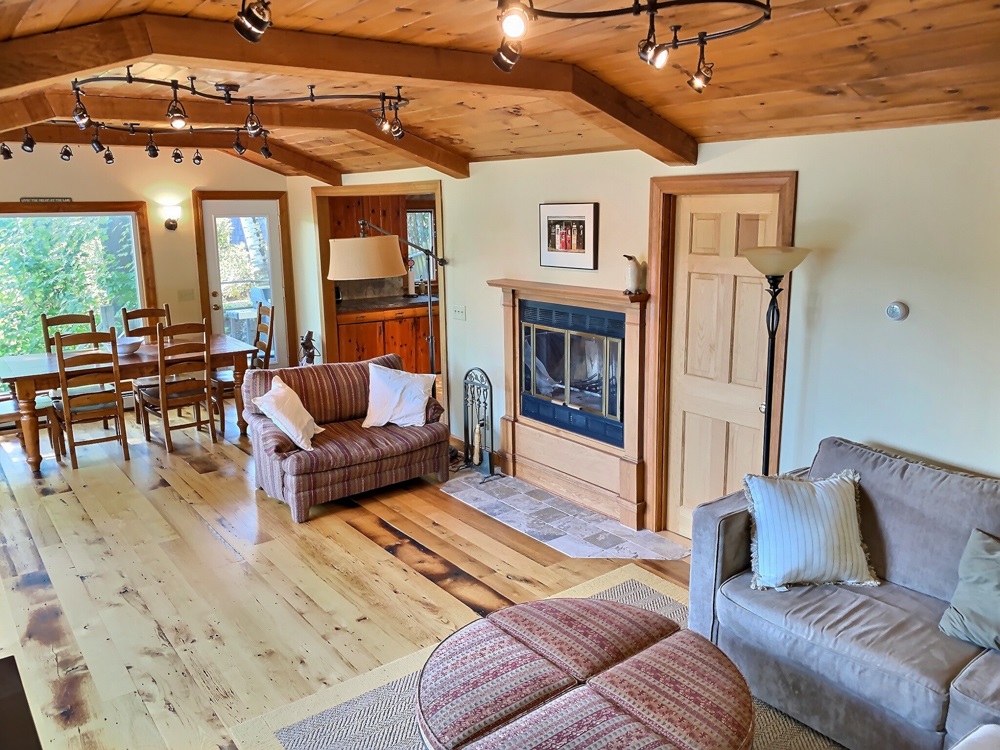 263 Bay Point Road Newbury, NH 03255 - Photo 4 of 28