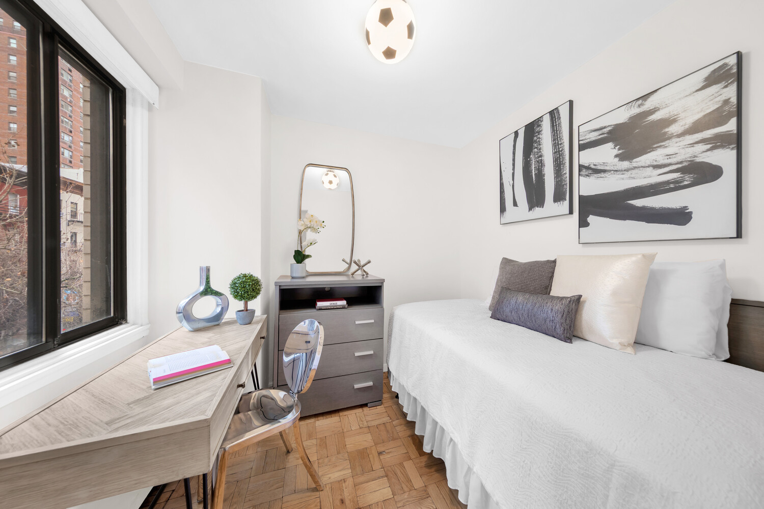 345 East 73rd Street, Unit 5E Manhattan, NY 10021 - Photo 6 of 9