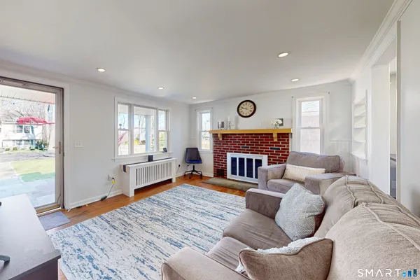 $418,000 | 7 Ivy Lane, Danbury, CT 06811