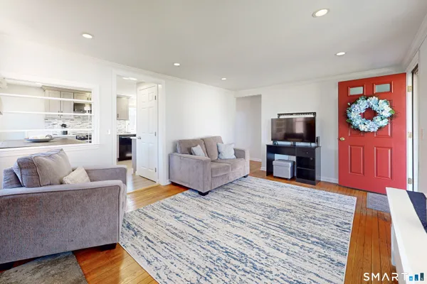 $418,000 | 7 Ivy Lane, Danbury, CT 06811