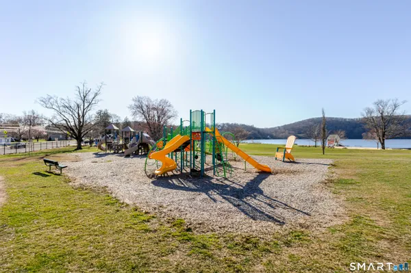 $418,000 | 7 Ivy Lane, Danbury, CT 06811