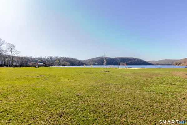$418,000 | 7 Ivy Lane, Danbury, CT 06811
