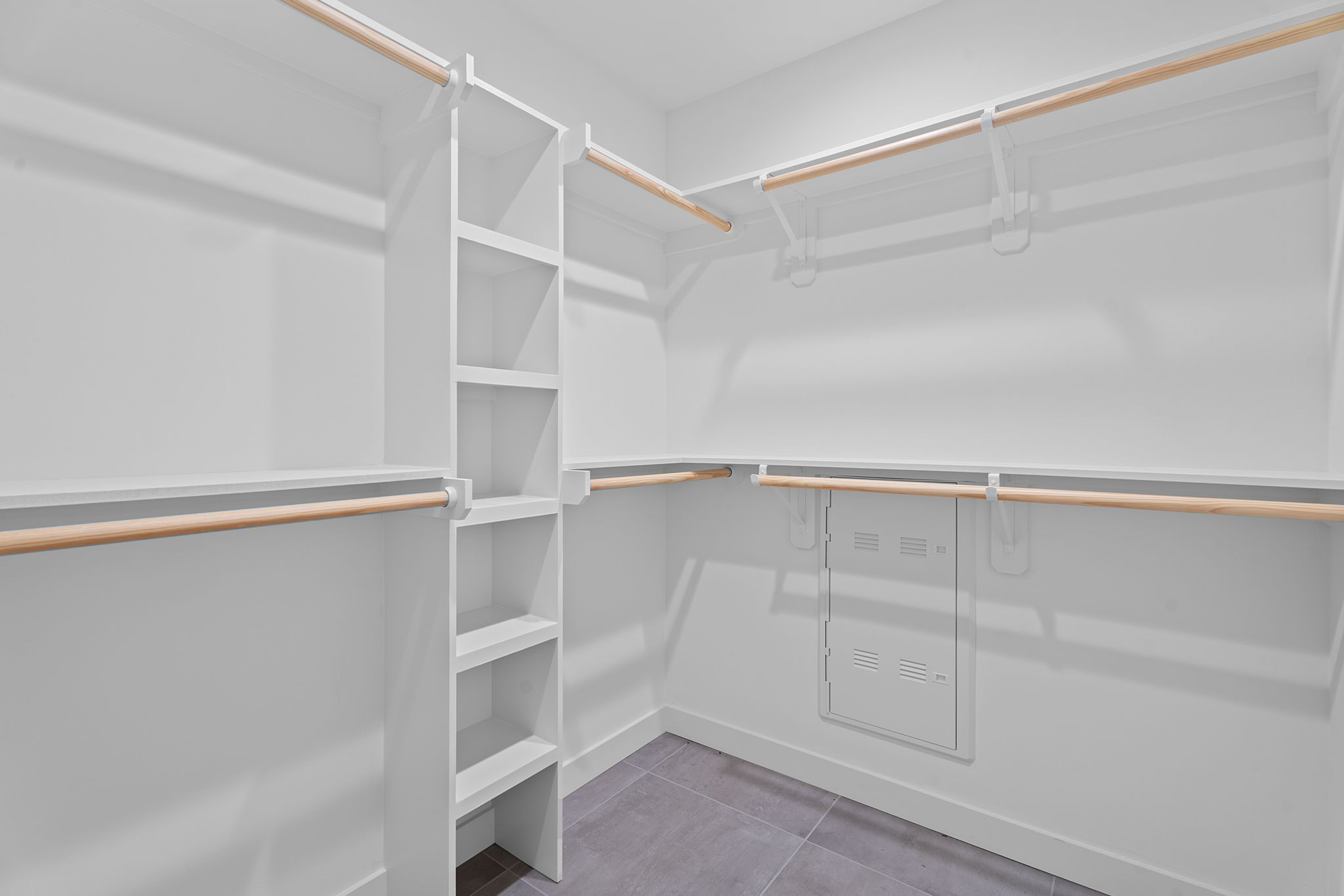 84 East Avenue, Unit 3401 Austin, TX 78701 - Photo 20 of 40 a view of an empty walk in closet