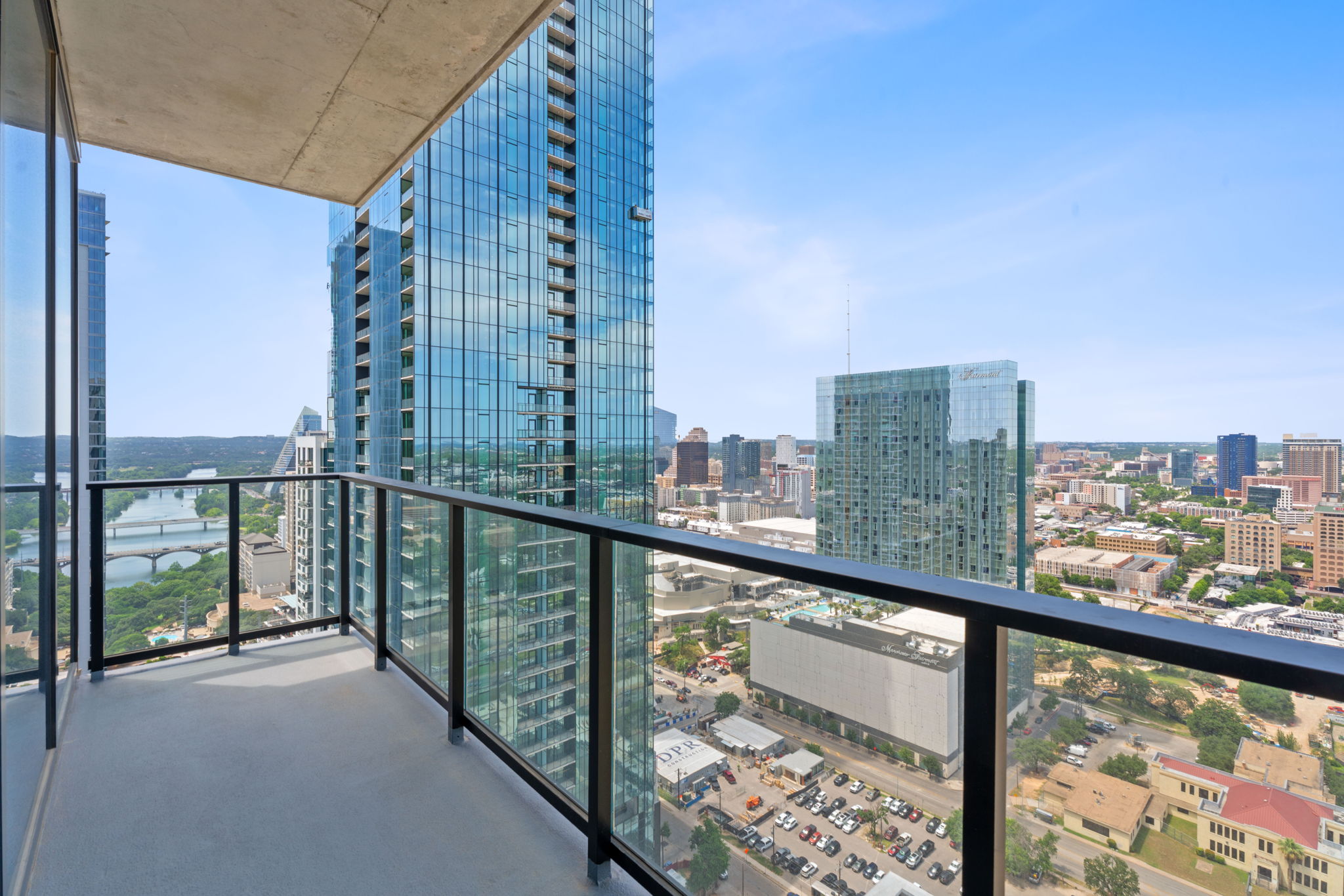 84 East Avenue, Unit 3401 Austin, TX 78701 - Photo 24 of 40 a view of a balcony with city view