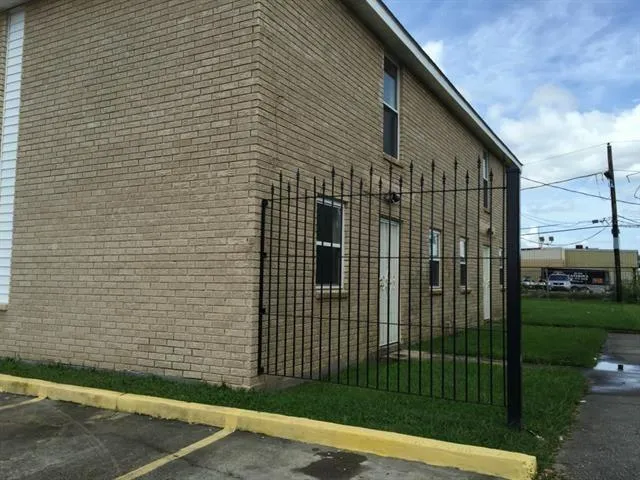 $850 | 1116 Crape Myrtle Lane, Unit 20, Harvey, LA 70058