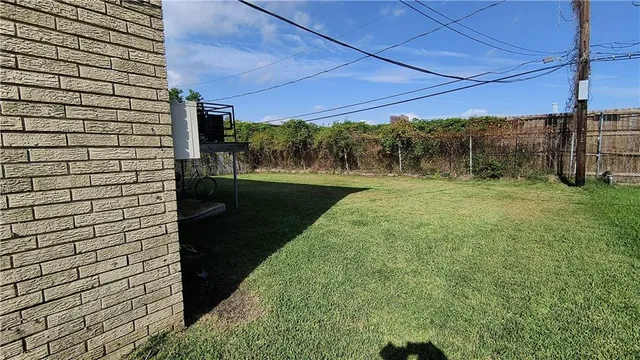 $850 | 1116 Crape Myrtle Lane, Unit 20, Harvey, LA 70058