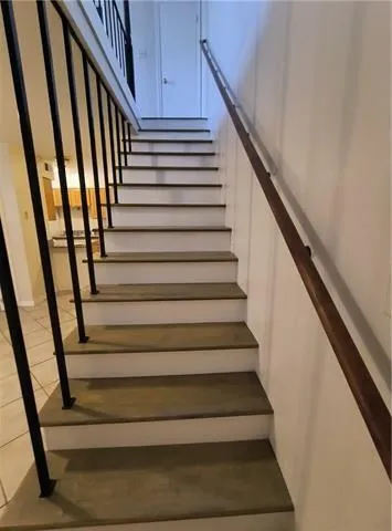 $850 | 1116 Crape Myrtle Lane, Unit 20, Harvey, LA 70058