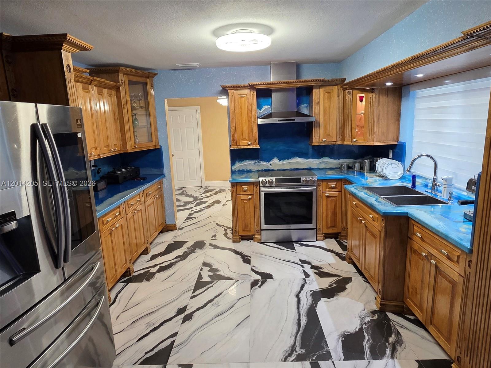 5240 Southwest 10th Court Plantation, FL 33317 - Photo 6 of 10