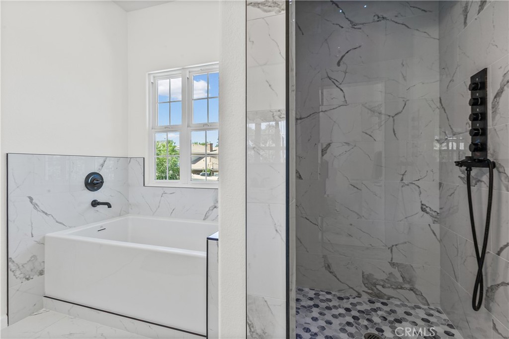 924 Riata Court Paso Robles, CA 93446 - Photo 19 of 46 New Shower