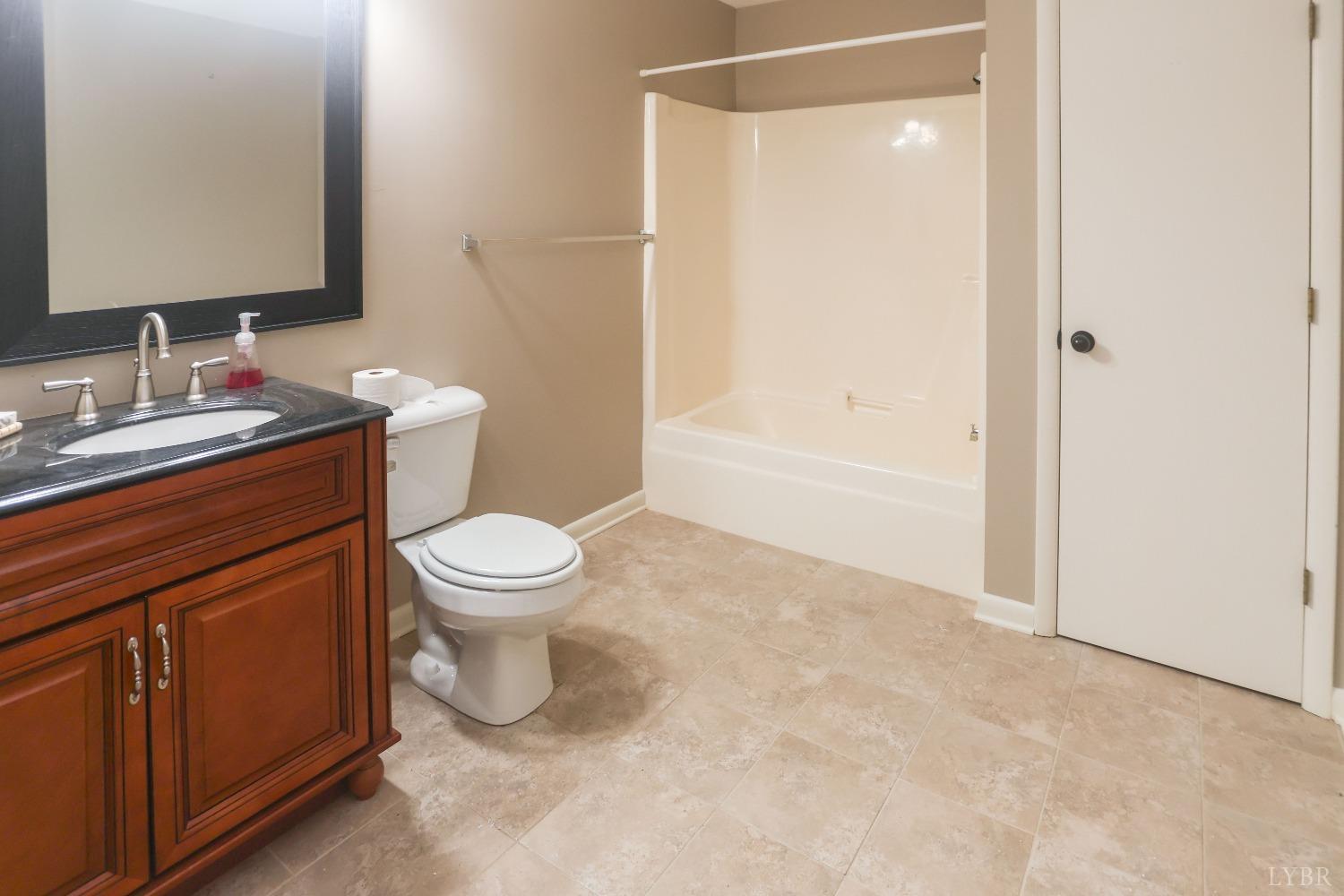 412 Oak Point Road Forest, VA 24551 - Photo 30 of 45 Gallery Image 30