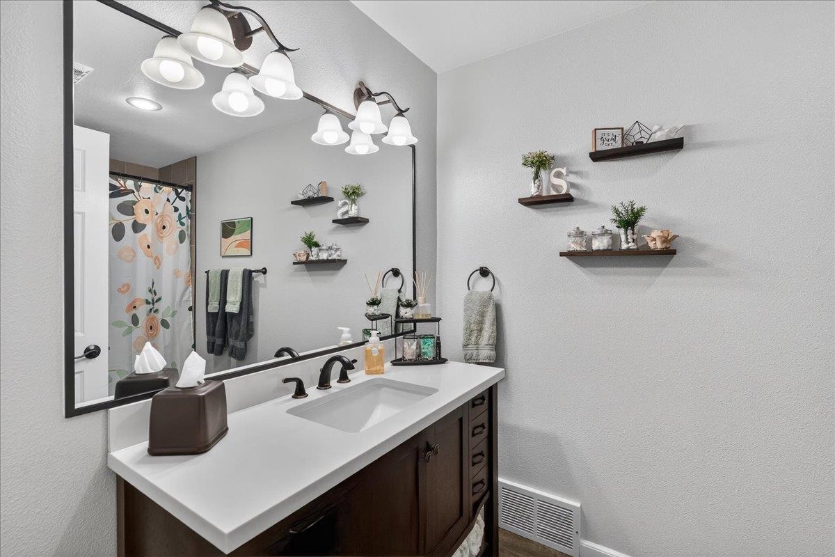 6802 South Conklin Road Greenacres, WA 99016 - Photo 17 of 49