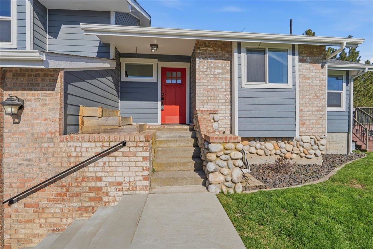 6802 South Conklin Road Greenacres, WA 99016 - Photo 3 of 49