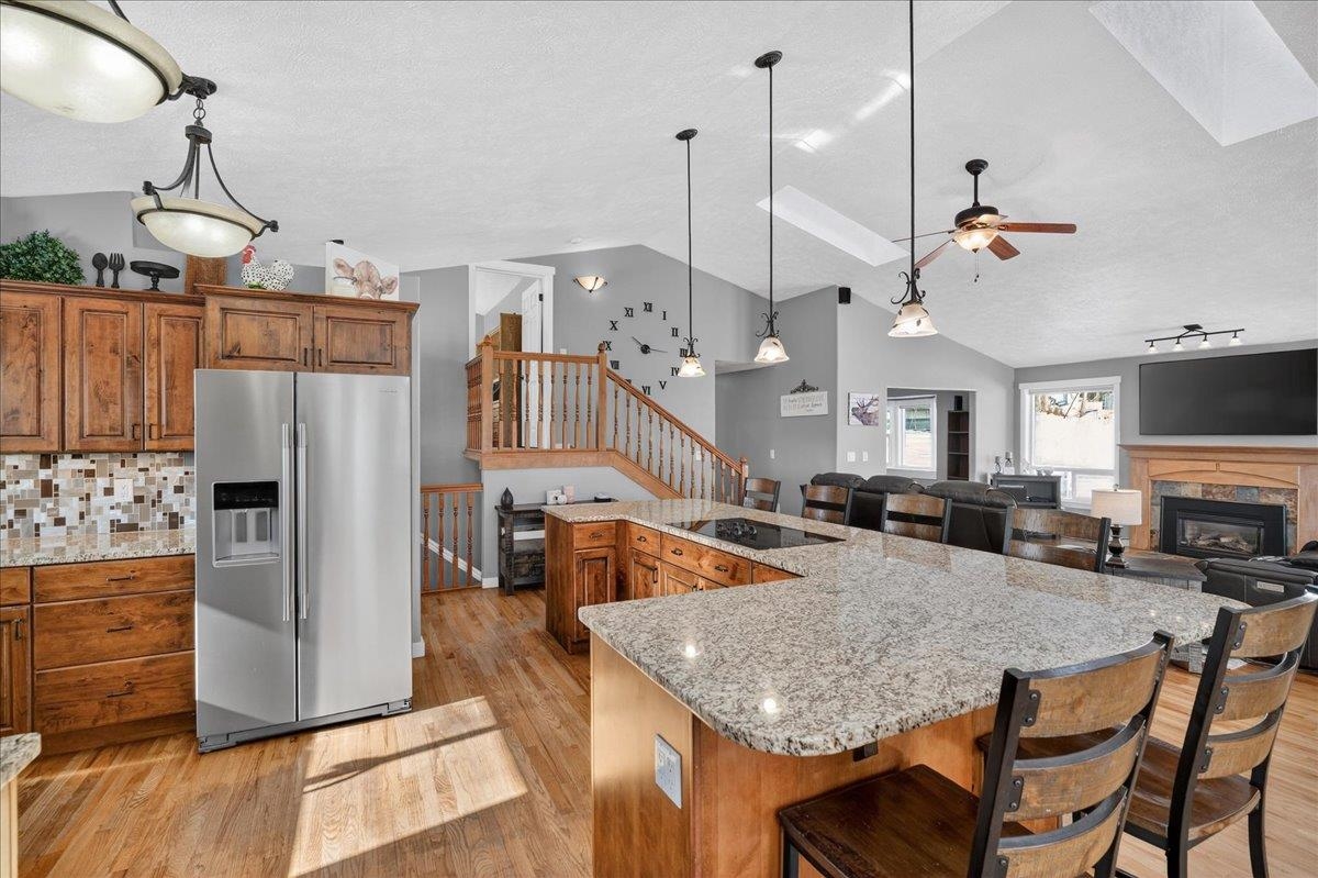 6802 South Conklin Road Greenacres, WA 99016 - Photo 6 of 49