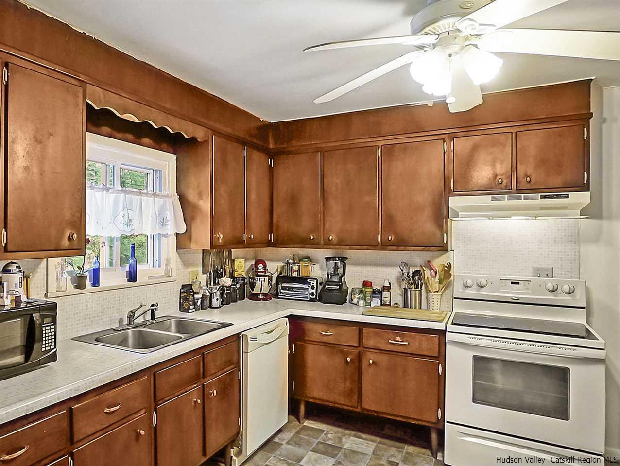 552 Springtown Road New Paltz, NY 12561 - Photo 8 of 17 Photo 8