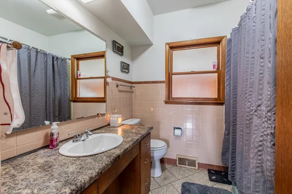 $379,900 | 16606 West Backbone Road, Princeton, IL 61356