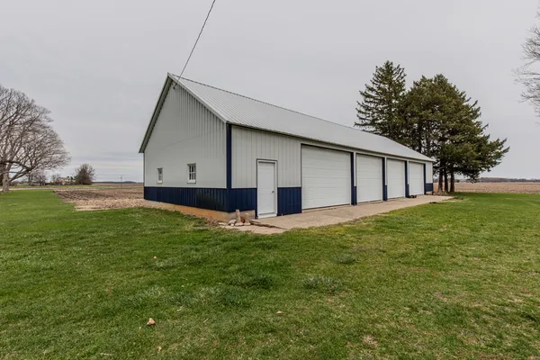 $379,900 | 16606 West Backbone Road, Princeton, IL 61356
