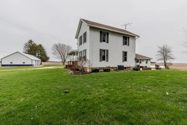 $379,900 | 16606 West Backbone Road, Princeton, IL 61356
