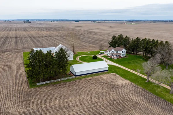 $379,900 | 16606 West Backbone Road, Princeton, IL 61356