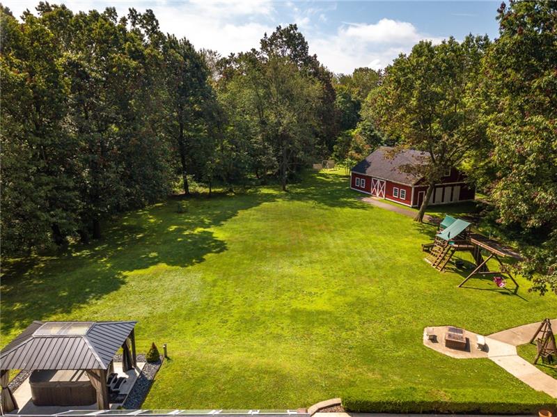 4685 Dutch Ridge Road Beaver, PA 15009 - Photo 4 of 25