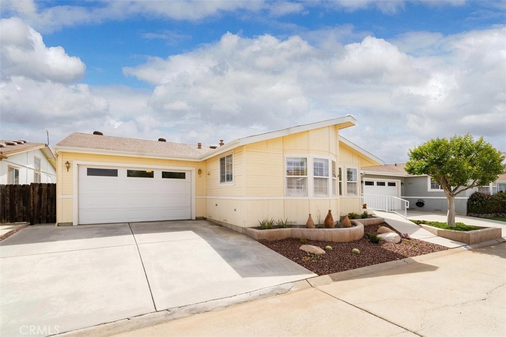 27250 Murrieta Road, Unit 155 Menifee, CA 92586 - Photo 3 of 34