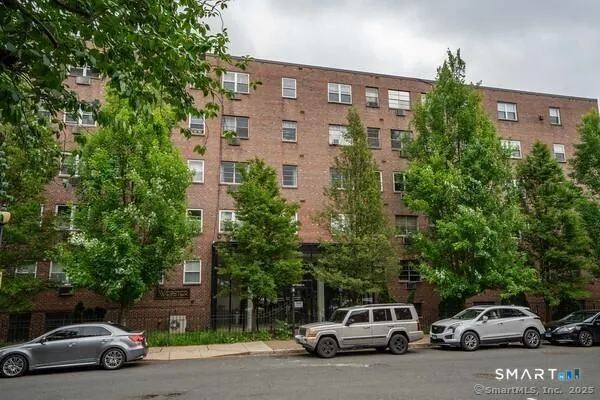$1,350 | 40 Owen Street, Unit A3, Hartford, CT 06105