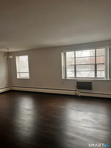 $1,350 | 40 Owen Street, Unit A1, Hartford, CT 06105