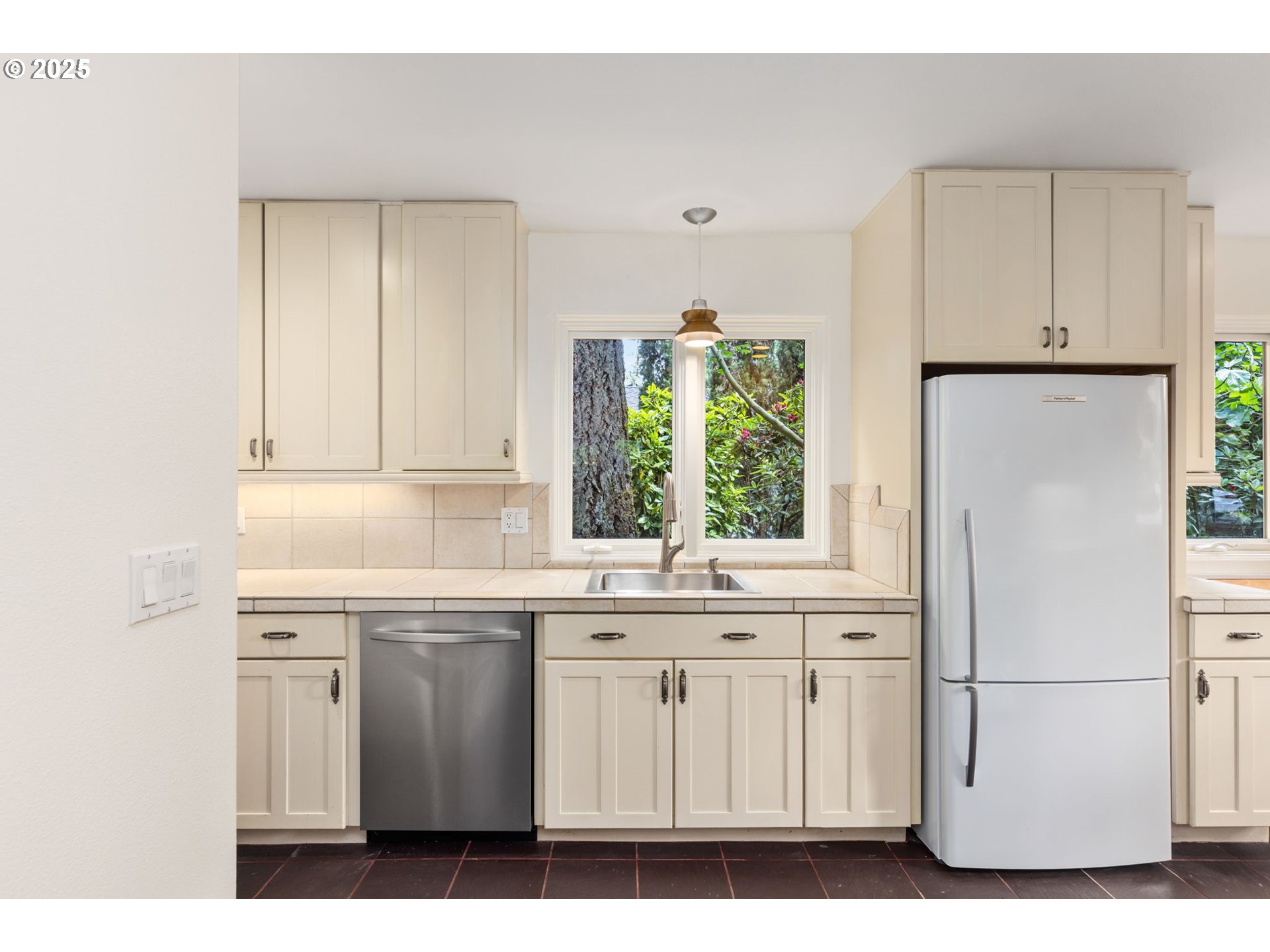 589 Ridgeway Road Lake Oswego, OR 97034 - Photo 12 of 40