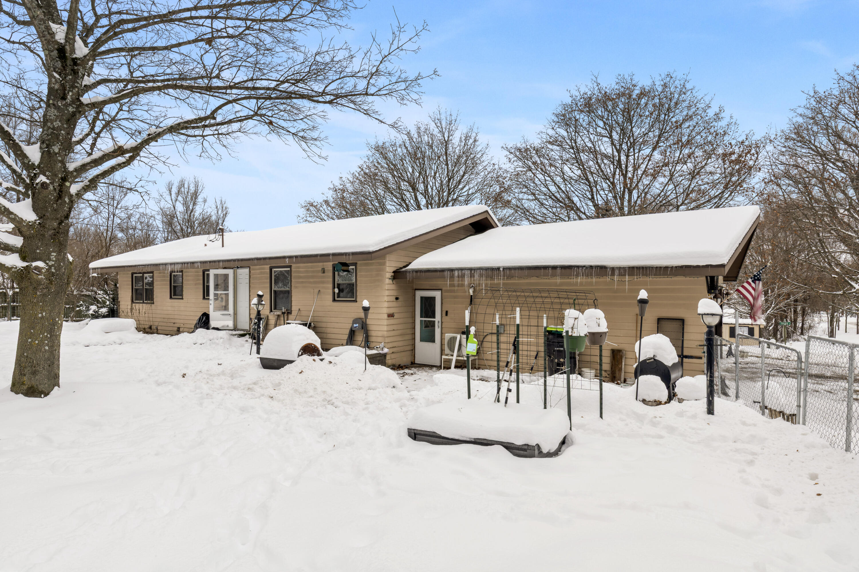 16863 3rd Street Copemish, MI 49625 - Photo 5 of 31 0S5A1804