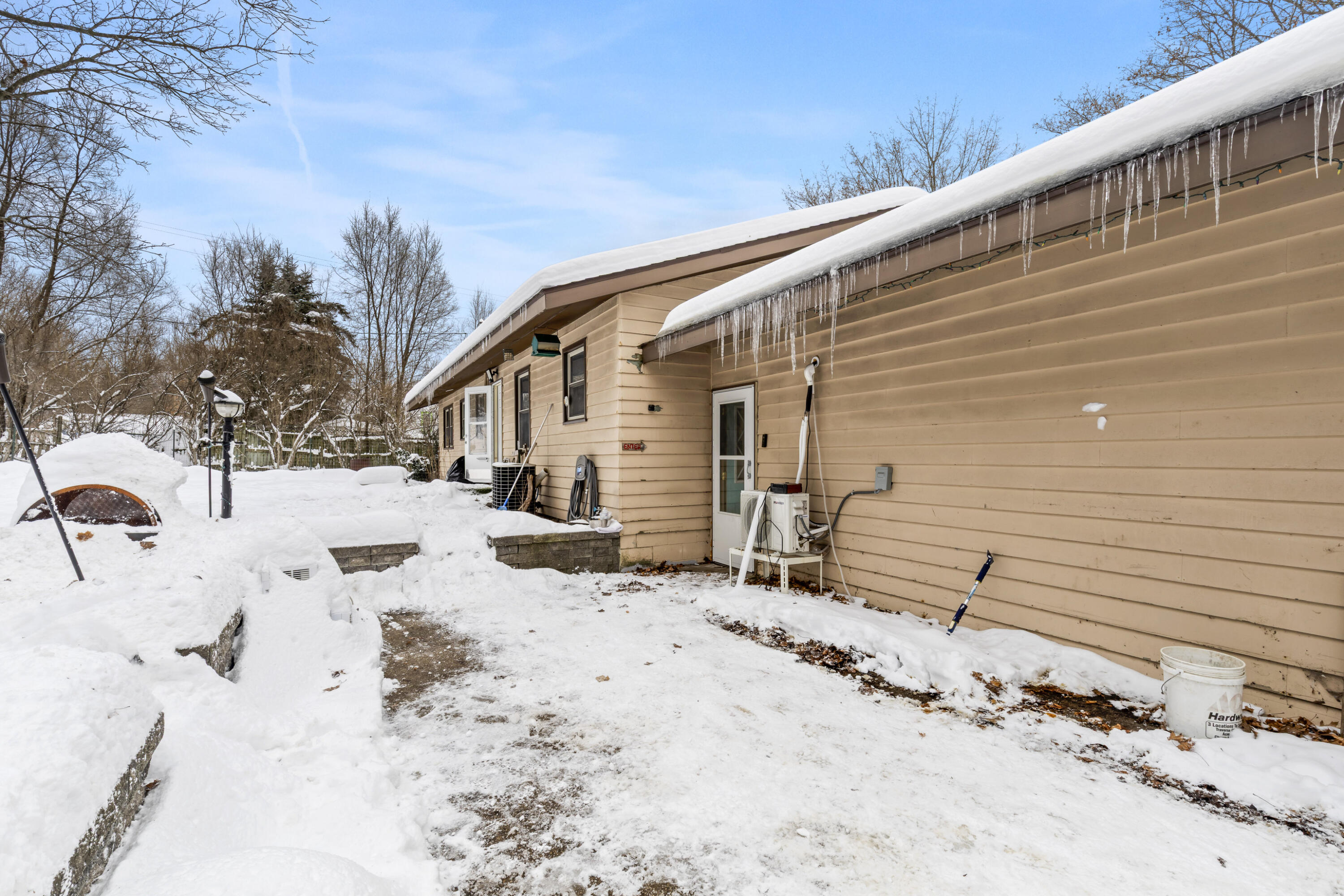 16863 3rd Street Copemish, MI 49625 - Photo 6 of 31 0S5A1809