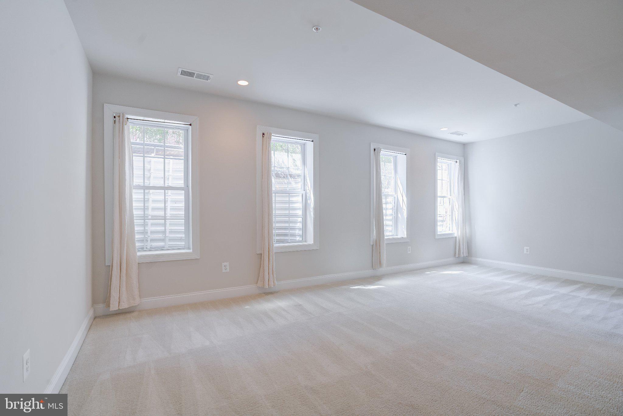 2517 Cherry Tree Road Hanover, MD 21076 - Photo 40 of 61 Bright and airy open space awaits.