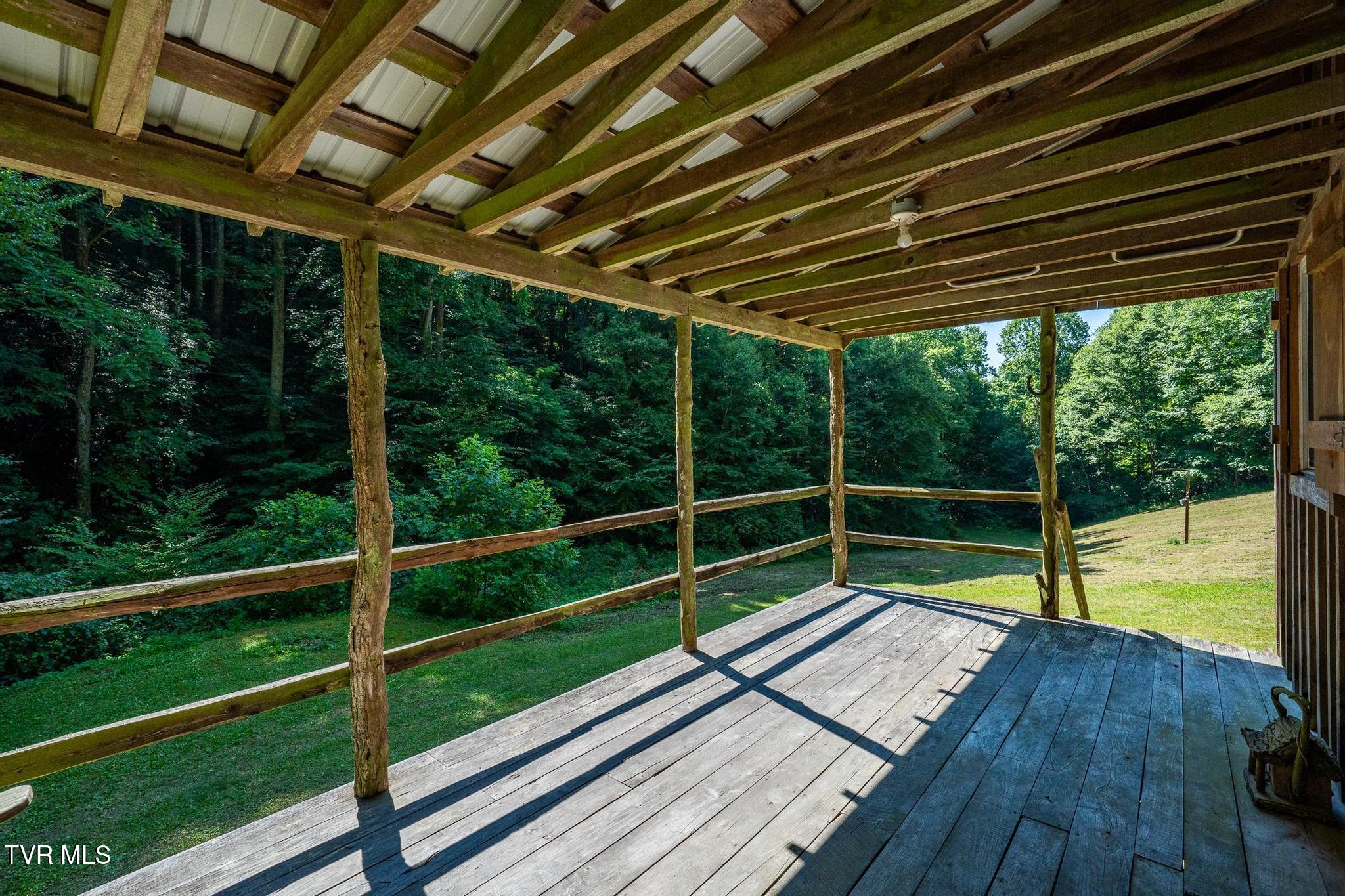 540 Jim Wright Road Shady Valley, TN 37688 - Photo 5 of 50 540 Jim Wright Road (37 of 78)