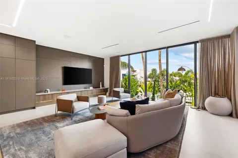 $9,990,000 | 769 Northeast 77th Terrace, Miami, FL 33138