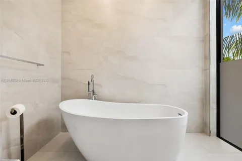 $9,990,000 | 769 Northeast 77th Terrace, Miami, FL 33138