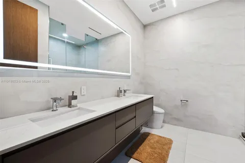 $9,990,000 | 769 Northeast 77th Terrace, Miami, FL 33138