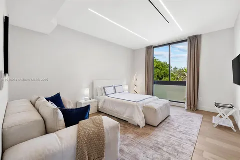 $9,990,000 | 769 Northeast 77th Terrace, Miami, FL 33138