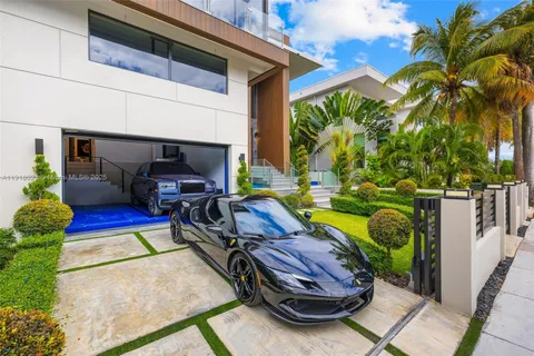 $9,990,000 | 769 Northeast 77th Terrace, Miami, FL 33138